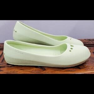Crocs Prima In Celery Green Ballet Flats Slip On Shoes Women Size 9 Mary Janes